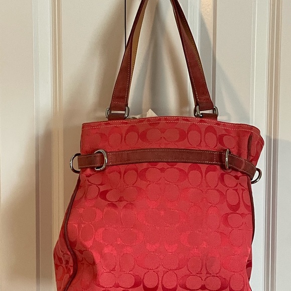 Coach bucket tote - Picture 2 of 8